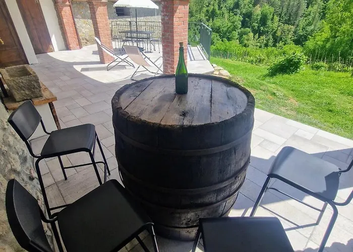 Vineyard With Private Pool, Gym & Games Camporgiano